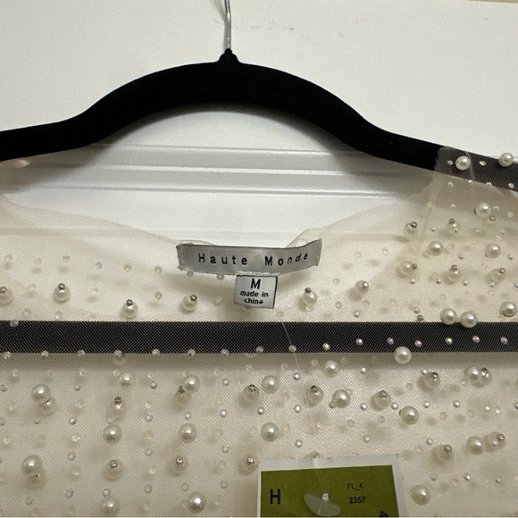 Haute Monde Sheer  Beaded Sleeveless Top- size medium - Picture 2 of 5